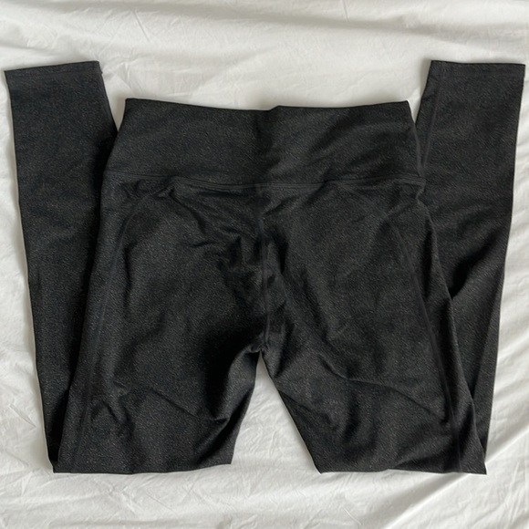 Fabletics Seamless high waisted solid legging in Charcoal Heather - Picture 4 of 4
